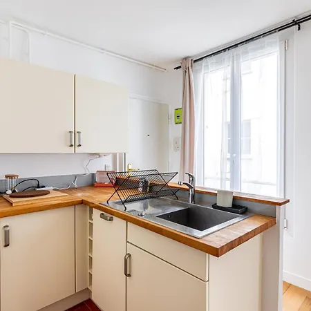 Guestready - Bright Parisian Charm Appartement